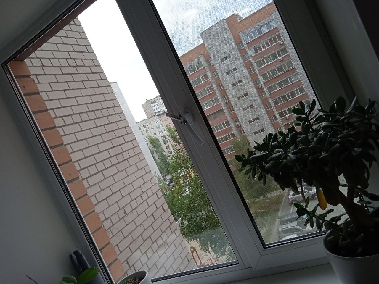 Окна для квартиры KBE